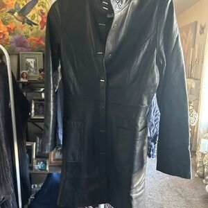 Elegant Black Trench Leather Women's Jacket